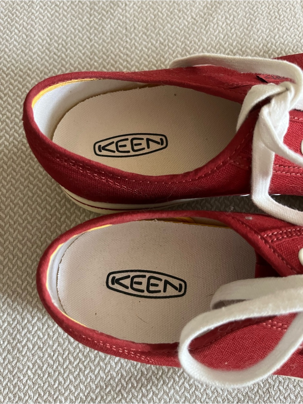 Keen Women's Red Elsa Lite Casual Trainer Canvas Sneakers Size 11 - Picture 4 of 10